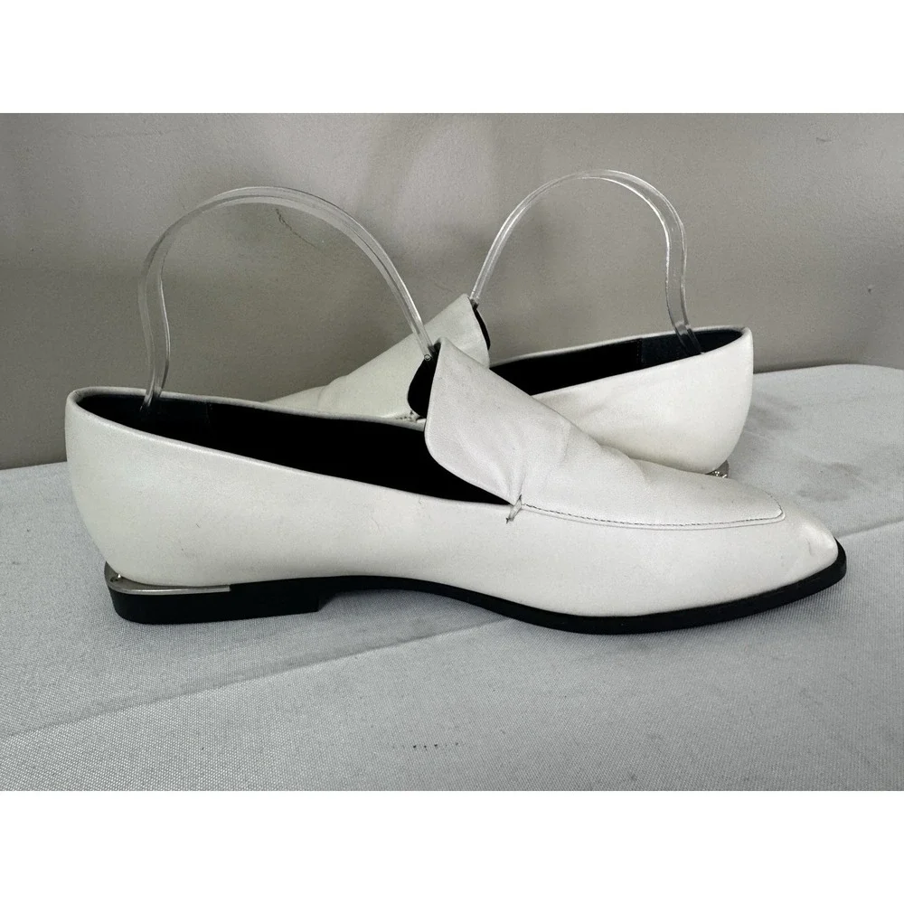 Marc Fisher Women 10M White Hemmy Loafers Square Toe Flats Buttery Soft Leather
